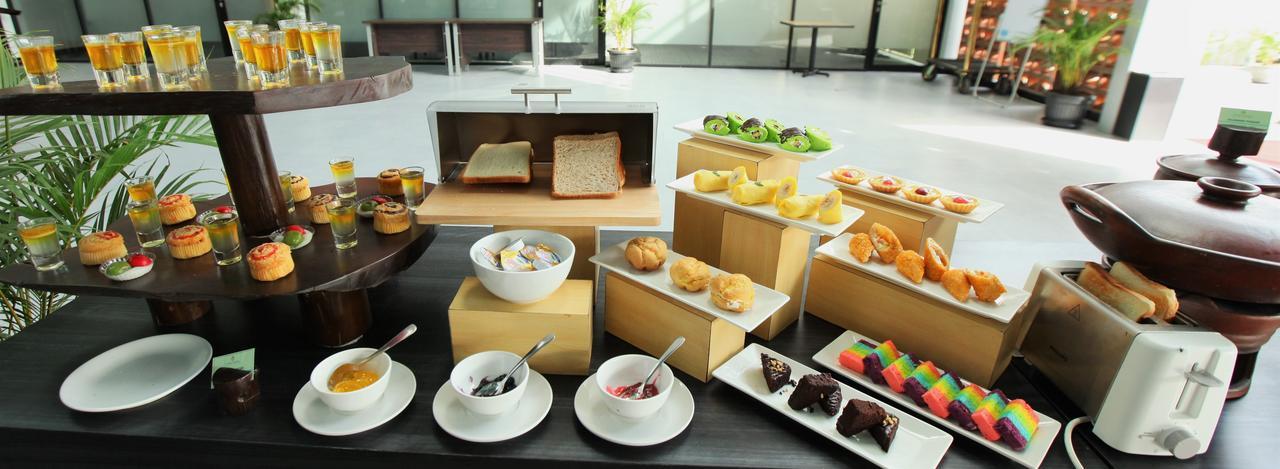 Fitra Hotel Majalengka Luaran gambar