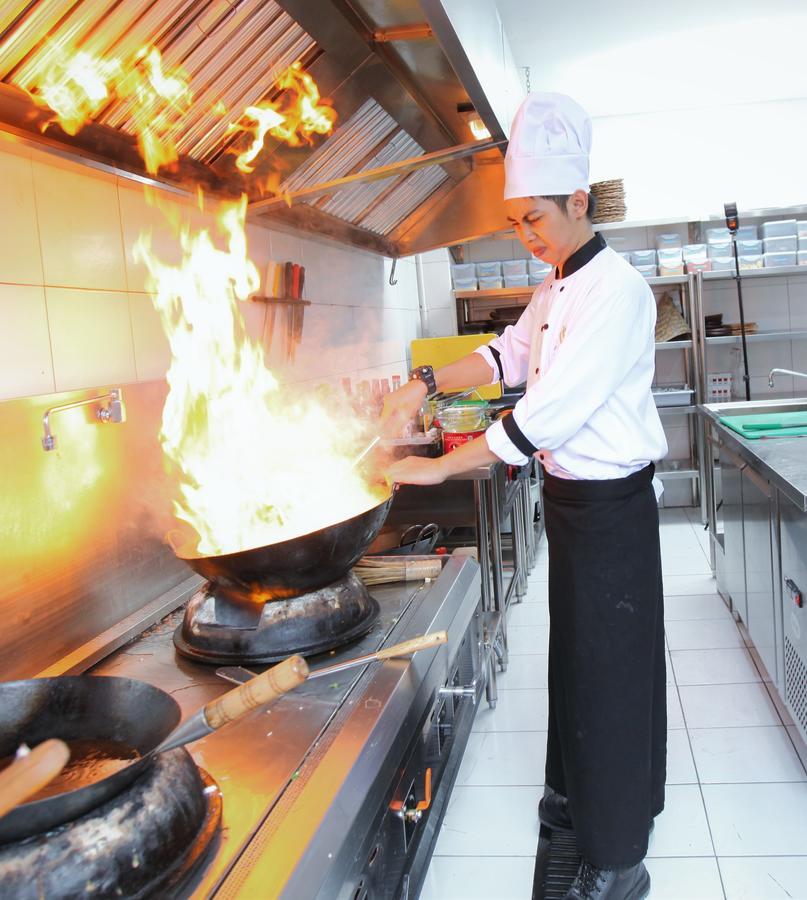 Fitra Hotel Majalengka Luaran gambar